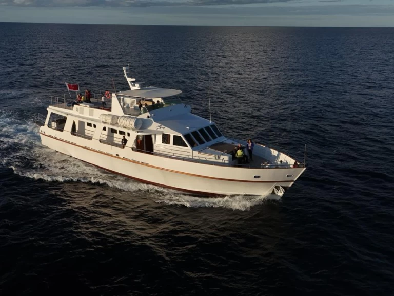 Pathfinder 29 między profesjonalistami a osobami prywatnymi w Sliema