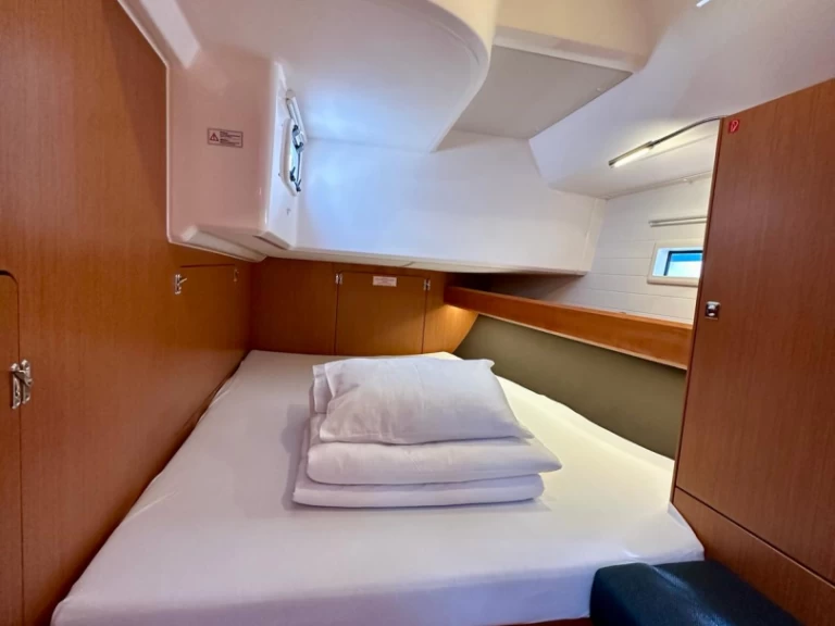 Wynajmij Bavaria Cruiser 46 w Sukosan