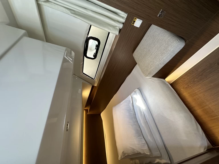 Wynajmij Motorówka z lub bez skippera Jeanneau w Drage