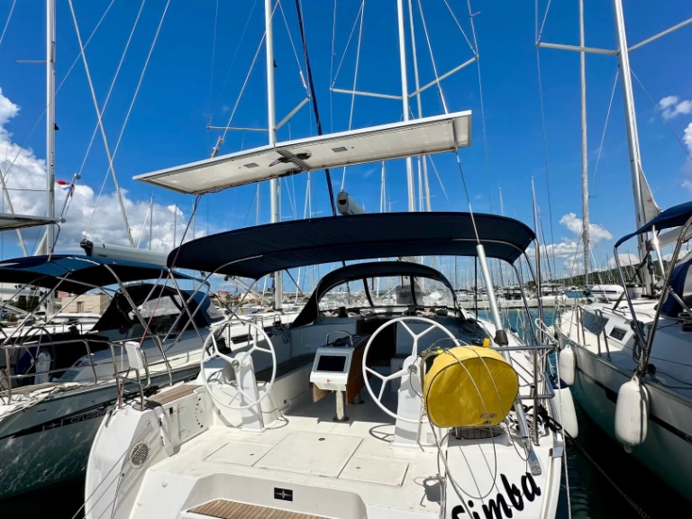 Wynajmij Bavaria Cruiser 46 w Sukosan