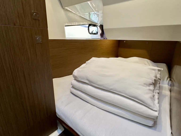 Wynajem Motorówka w Drage - Jeanneau Merry Fisher 1095 Fly