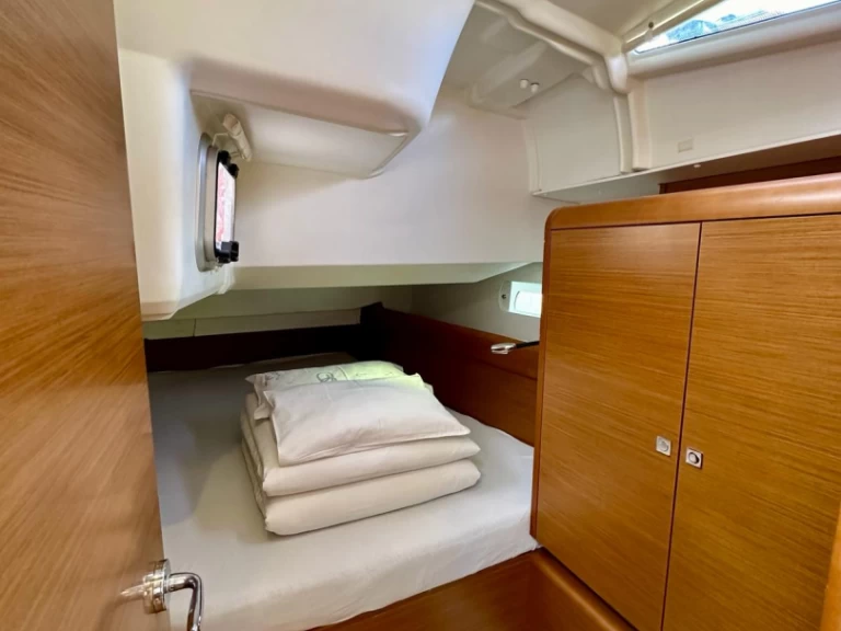 Wynajmij Jeanneau Sun Odyssey 449 w Sukosan
