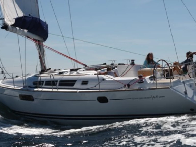 Wynajmij Jeanneau Sun Odyssey 44i w Pirovac