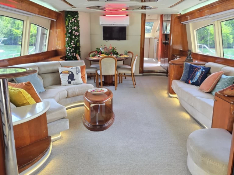 Wynajmij Luksusowy jacht z lub bez skippera Majesty Yachts w La Romana