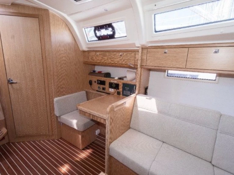 Żaglowiec do wynajmu w Pula w najlepszej cenie