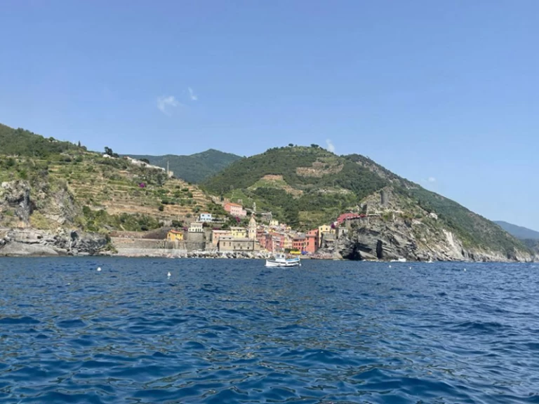 Wynajem łodzi La Spezia tanio Cap Camarat 9.0 WA