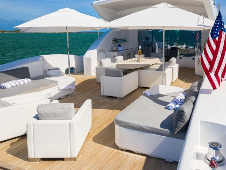 Wynajmij Tecnomar Double Shot w Nassau