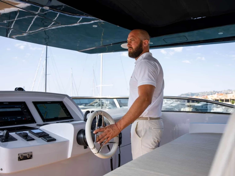 Wynajem Luksusowy jacht w Monako -  BACCARAT