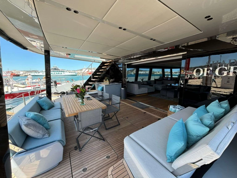 Wynajem Luksusowy jacht w Sardynia - Sunreef SHADES OF GREY