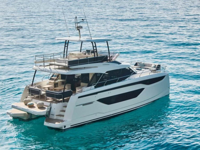 Wynajmij Prestige Yachts Prestige M48 - 3 + 1 cab. w Split