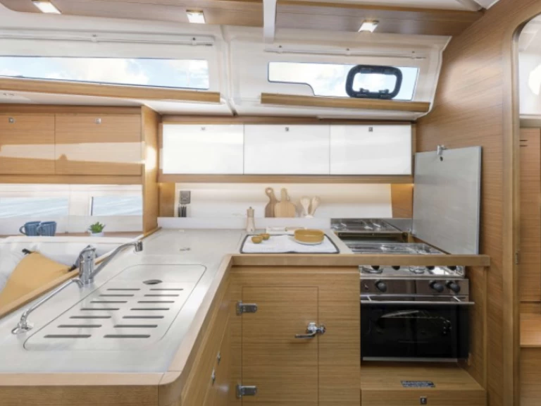 Wynajem łodzi Port-Camargue tanio Dufour 390 Grand Large