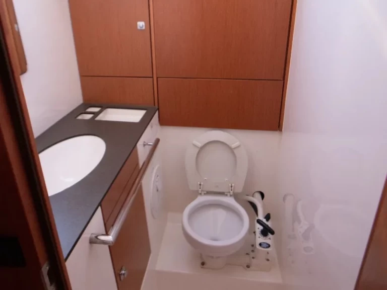 Wynajem łodzi Nikiána tanio Cruiser 46