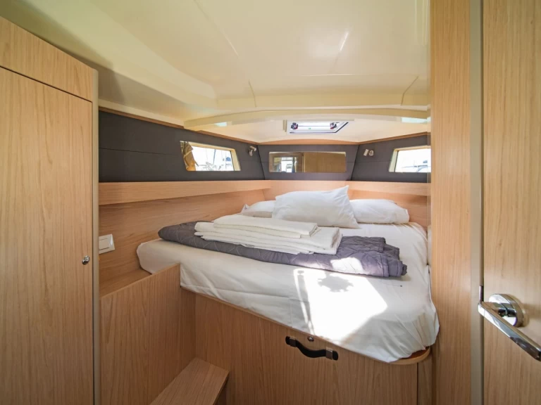 Wynajem łodzi Bénéteau Oceanis 41.1 w Nikiána na SamBoat 