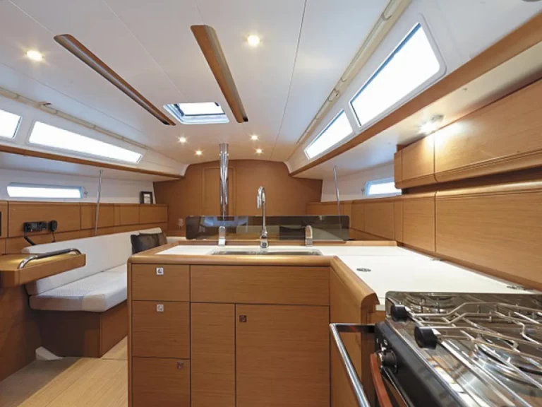 Wynajmij Żaglowiec z lub bez skippera Jeanneau w Lefkáda