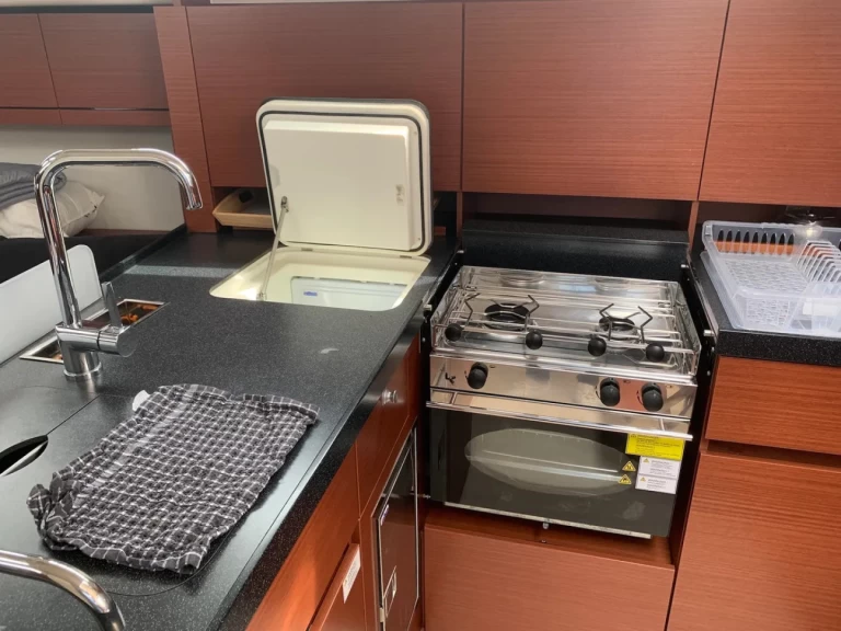 Wynajmij Hanse Hanse 418 w Kavála