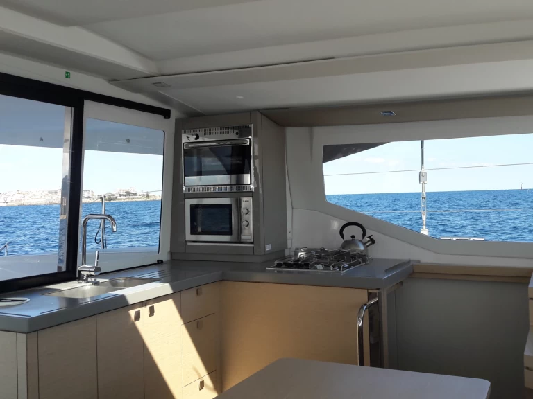 Wynajem Katamaran w Palamos - Fountaine Pajot Lucia 40