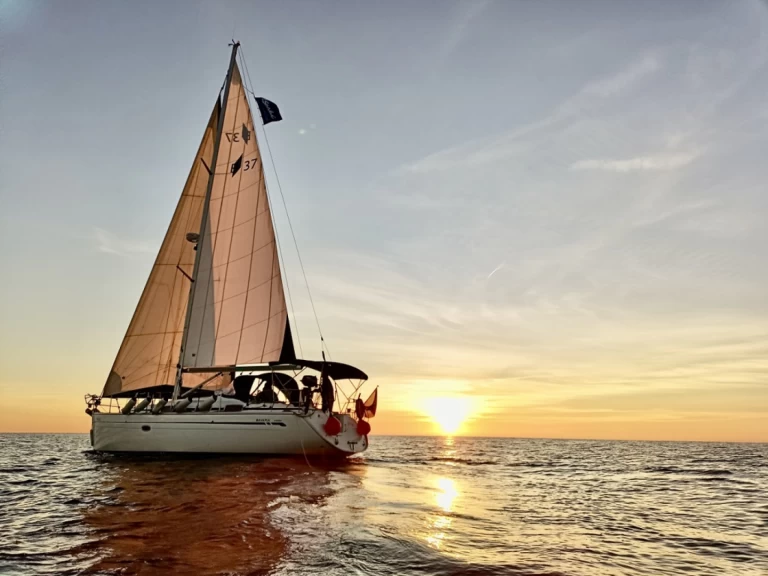 Wynajem łodzi Barcelona tanio Cruiser 37