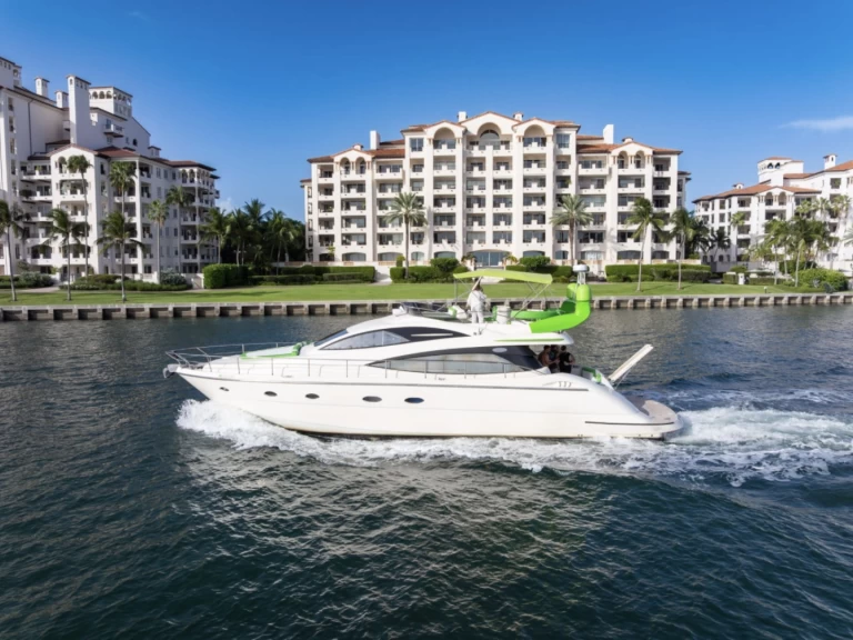 Wynajmij Aicon Aicon 62 SL w Miami