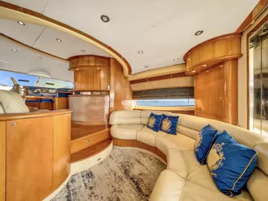 Wynajem Luksusowy jacht Aicon z patentem 