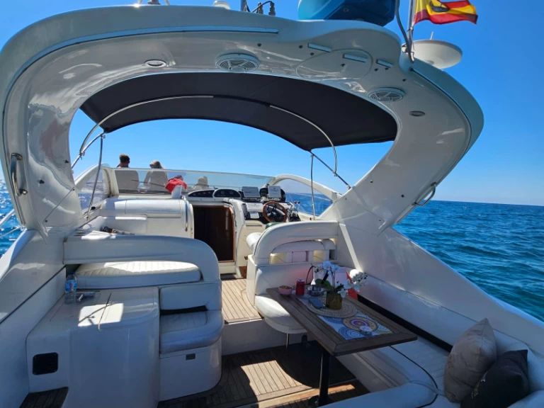 Wynajmij Motorówka z lub bez skippera Fairline w Marbella