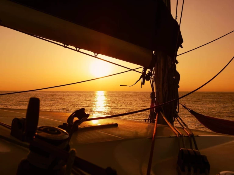 Wynajem łodzi Toulon tanio Orana 44