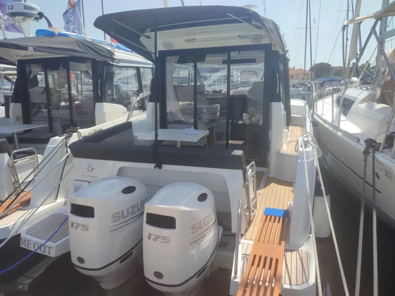 Wynajem Motorówka Jeanneau z patentem 