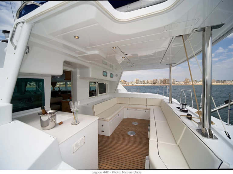 Katamaran do wynajmu w Preveza w najlepszej cenie