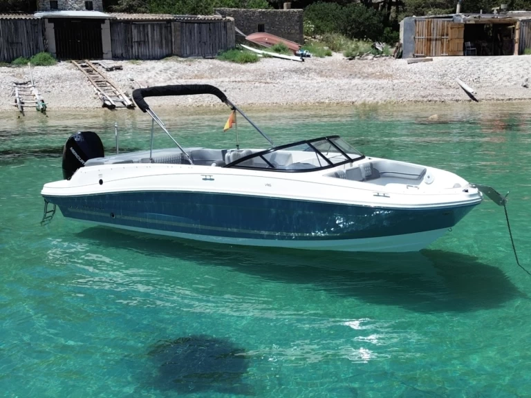 Wynajmij Motorówka z lub bez skippera Bayliner w Ibiza Town