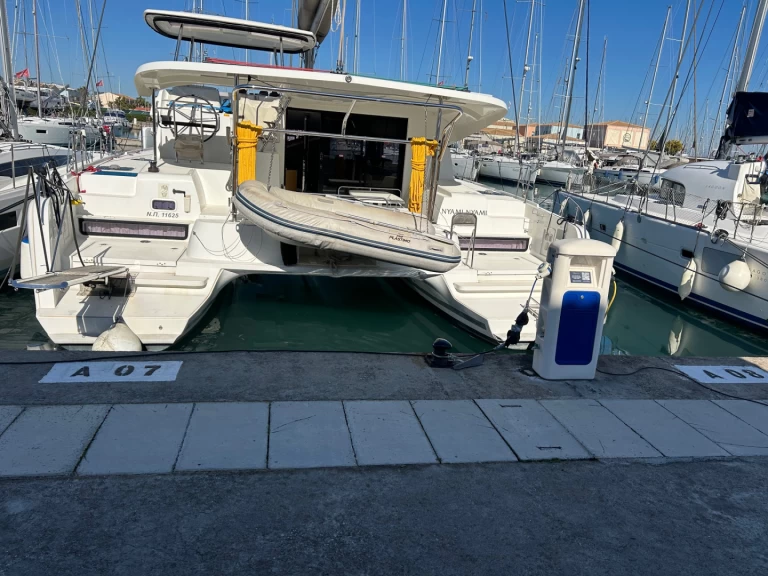 Wynajmij Lagoon Lagoon 42 w Lefkáda