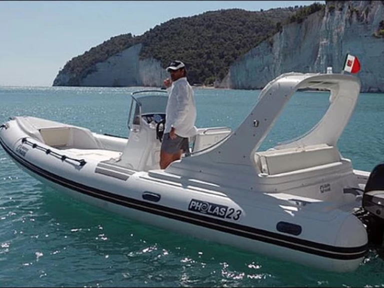 Wynajmij Łódż półsztywna z lub bez skippera Pholas w Sliema