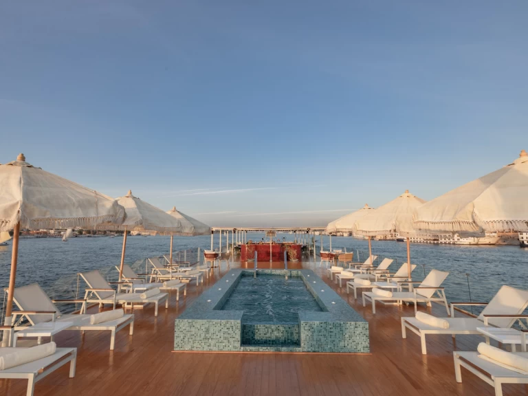 Barka do wynajmu w Cairo w najlepszej cenie