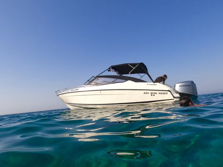 Wynajem Łódż półsztywna w Latchi - Parker 630 bowrider 