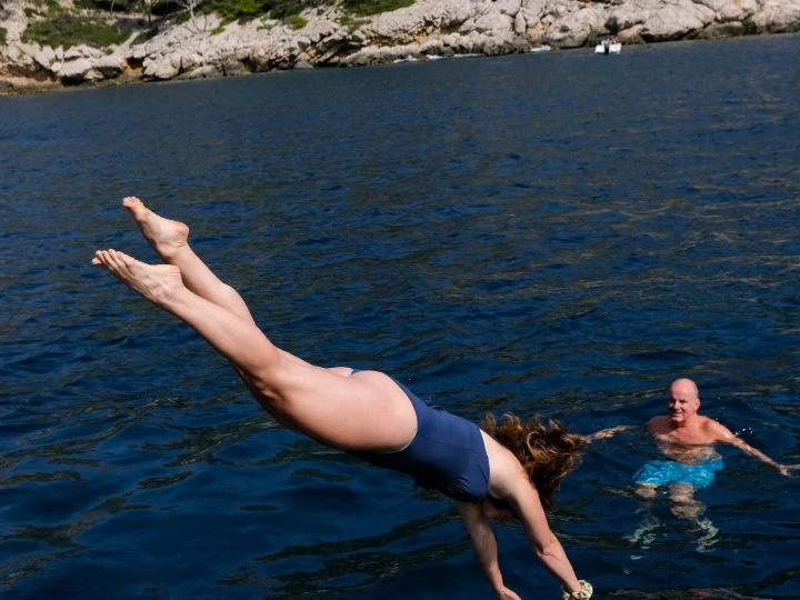 Wynajem łodzi Marsylia tanio La Flâneuse