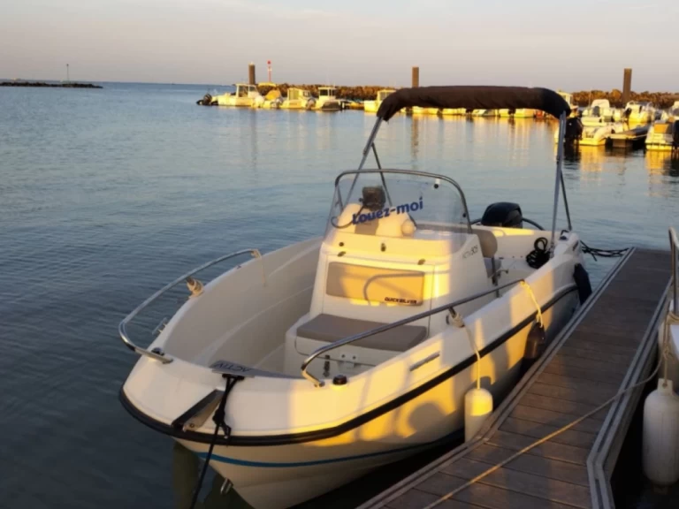 Wynajem Motorówka Quicksilver z patentem 