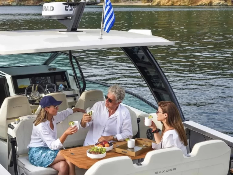 Wynajem łodzi Sithonia tanio Saxdor 270 GTO