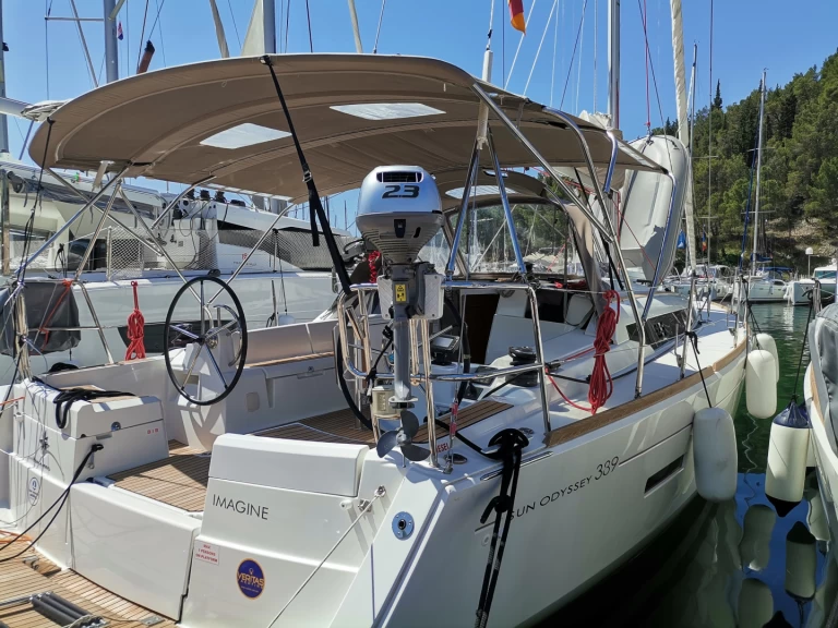 Wynajem łodzi Jeanneau Sun Odyssey 389 w Gouvia na SamBoat 