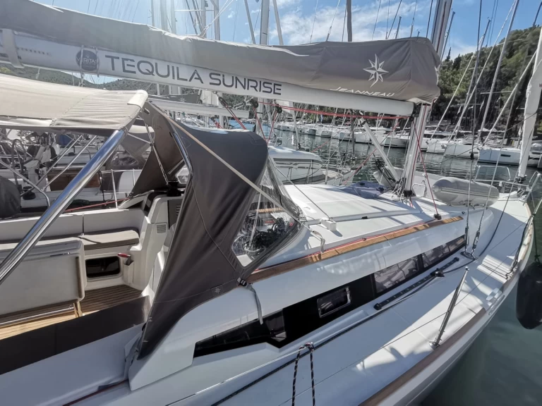 Wynajem w Gouvia- Jeanneau Sun Odyssey 389 na SamBoat
