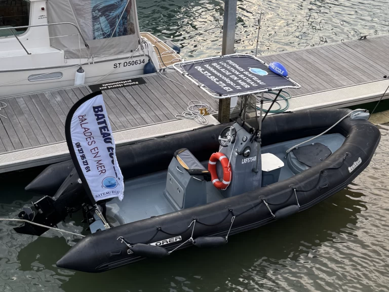 Wynajmij Łódż półsztywna z lub bez skippera Bombard w Saint-Martin-de-Ré