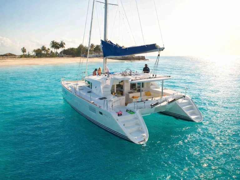 Wynajmij Lagoon Lagoon 440 w Es Jondal