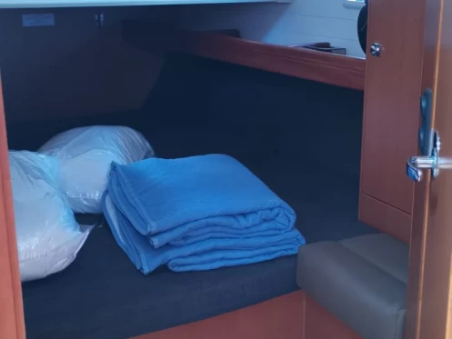 Wynajem Żaglowiec Bavaria z patentem 