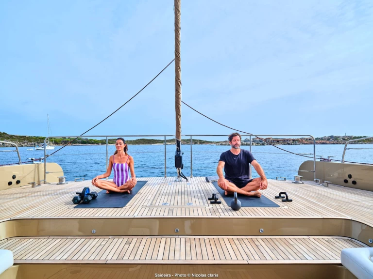 Wynajem Luksusowy jacht Moon Yacht z patentem 