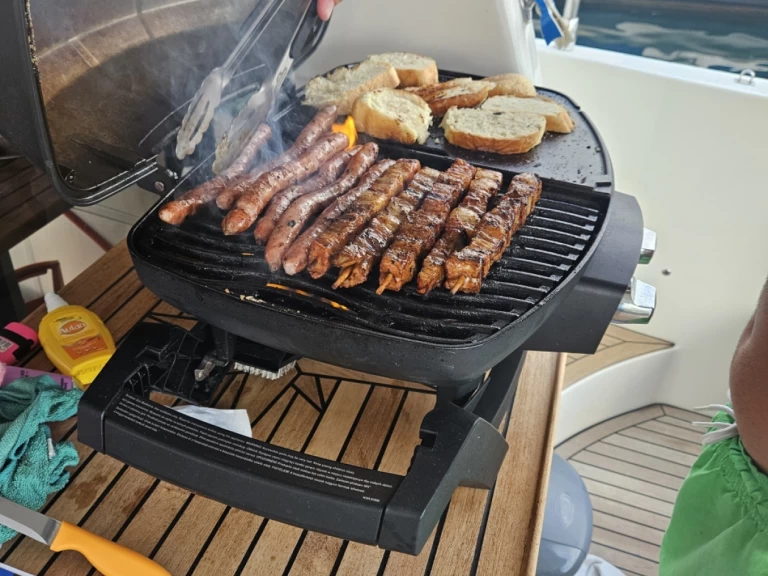 Motorówka do wynajmu w Tribunj w najlepszej cenie