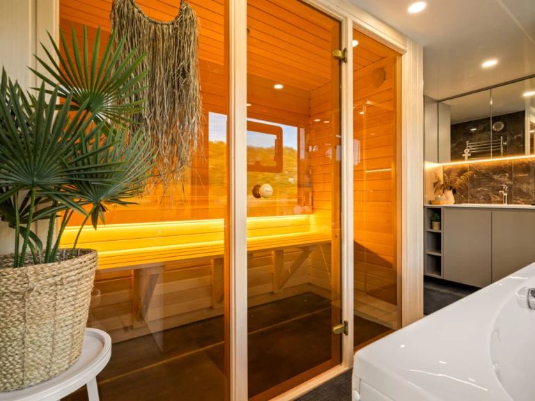 Wynajem Barka Luxboot z patentem 