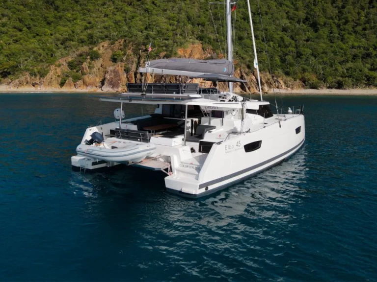 Fountaine Pajot Astrea 42 między profesjonalistami a osobami prywatnymi w Heraklion Municipality