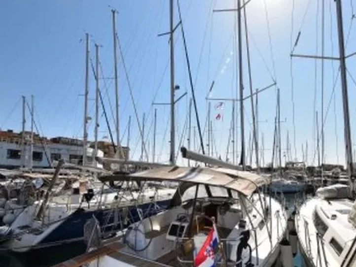 Wynajmij Bavaria Cruiser 37 w Zadar