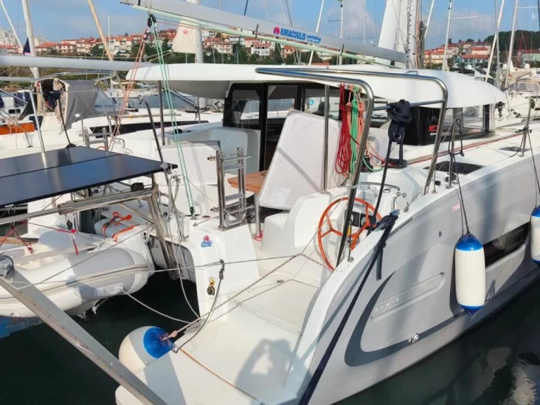 Wynajem łodzi Pula tanio Excess 11