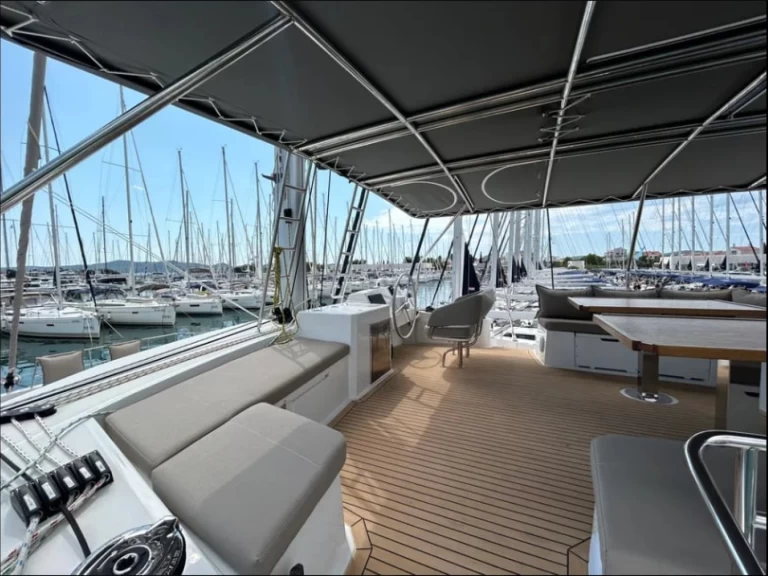 Katamaran do wynajmu w Eden Island w najlepszej cenie