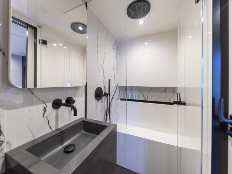 Wynajem łodzi Split tanio Sunreef 60 (23)