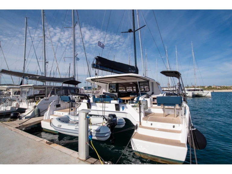 Wynajem łodzi Lavrio tanio Nautitech 48 Open