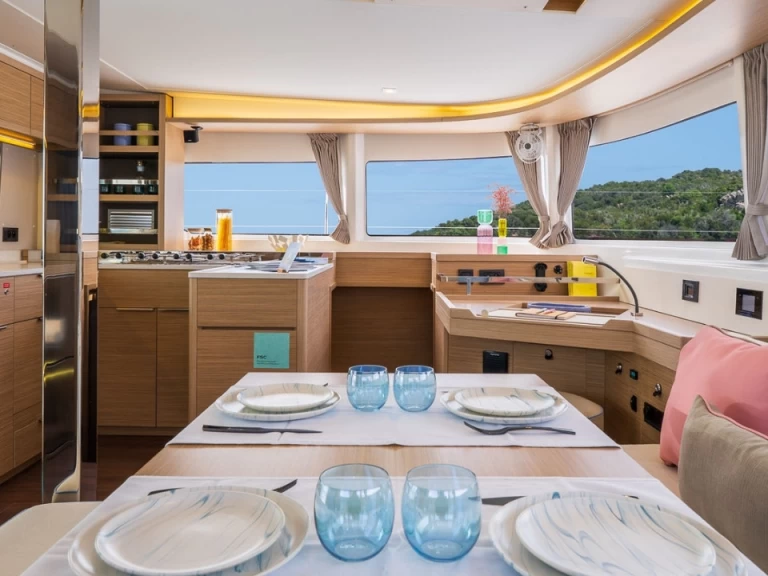 Wynajem łodzi Neapol tanio Lagoon 46 Iconic